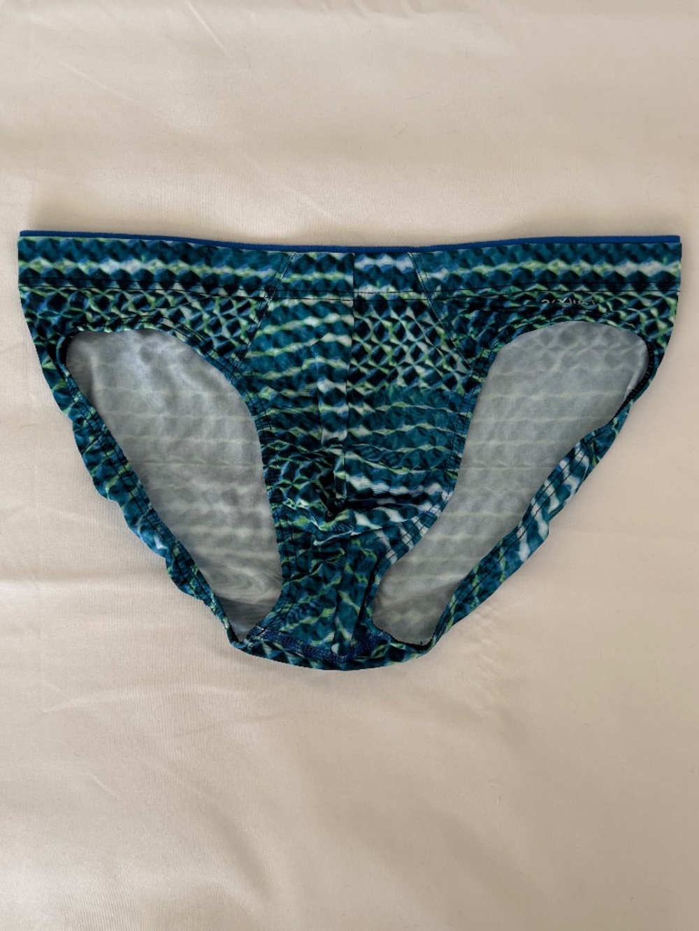 2(x)ist Sliq Micro Brief - NWT - Small